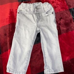The children’s place grey jeans never worn SIZE 12-18 months